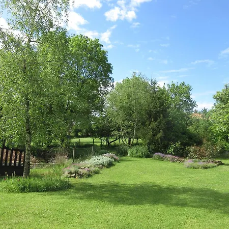 Prázdninový dům Le Noisetier At Les Hiboux Chef-Boutonne