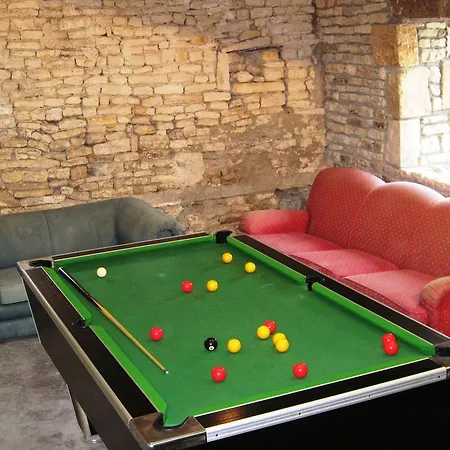 Le Noisetier At Les Hiboux *