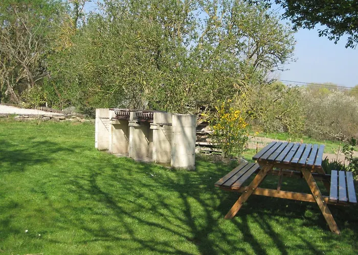 Le Noisetier At Les Hiboux Semesterbostad Chef-Boutonne