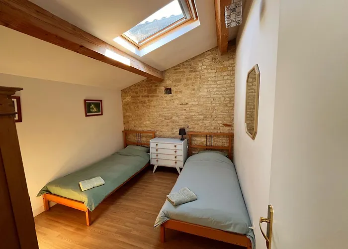 Le Noisetier At Les Hiboux Semesterbostad *